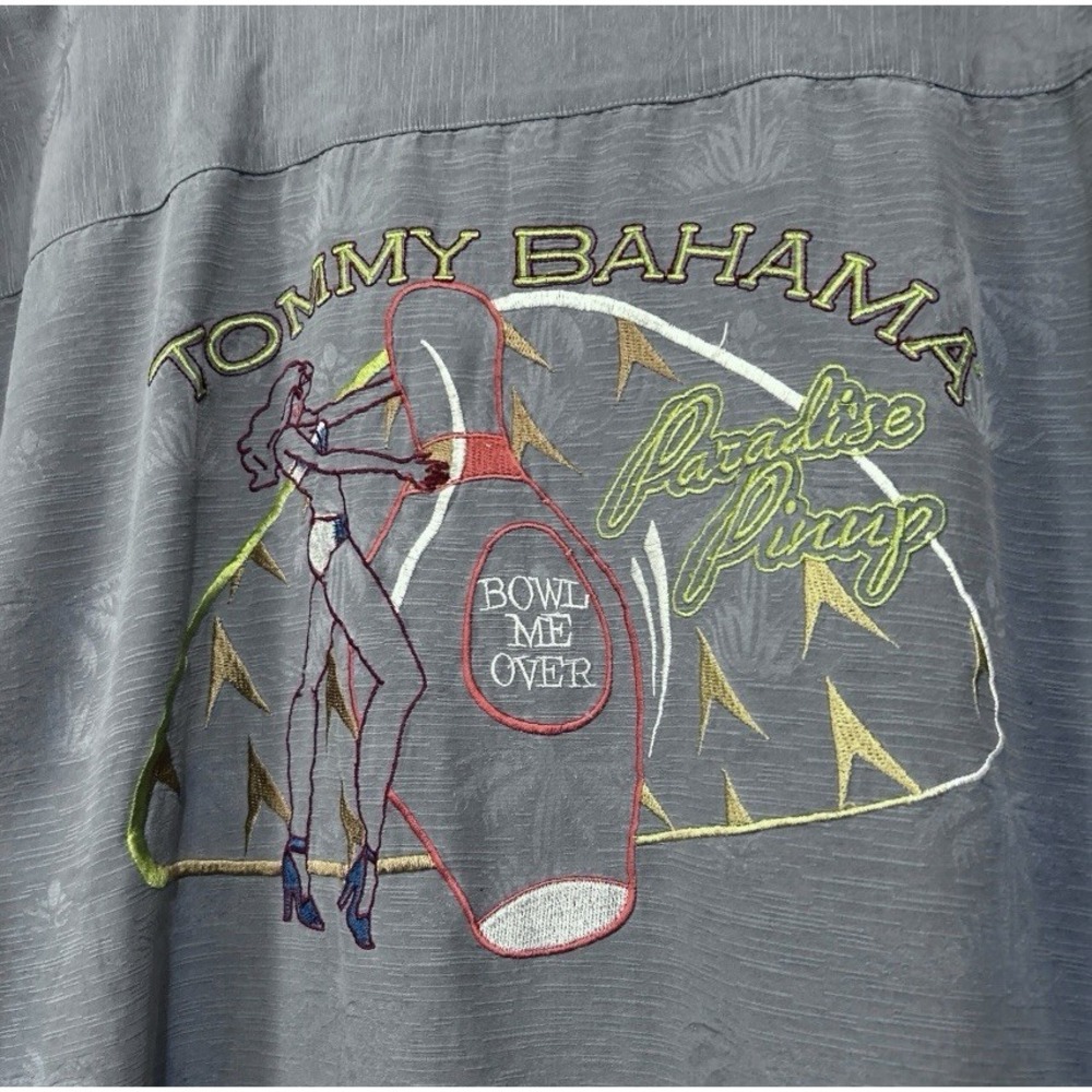 TOMMY BAHAMA Paradise Pinup Girl "Bowl Me Over" Men's L 100% Silk Blue Palm Tree